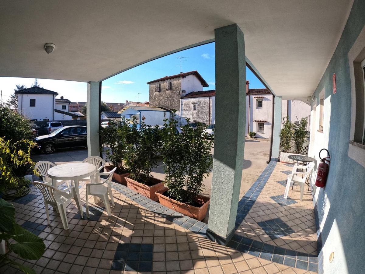 Albergo La Caravella Staranzano Exterior photo